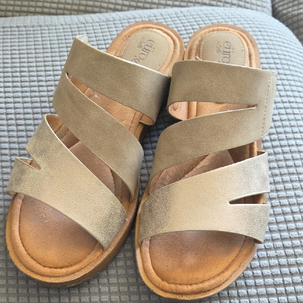 SOLD:Women's Tan Sandals